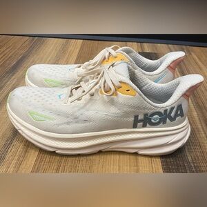 Hoka Clifton 9 Athletic Shoes Vanilla/Astral Sneakers  Womens Size 8.5B